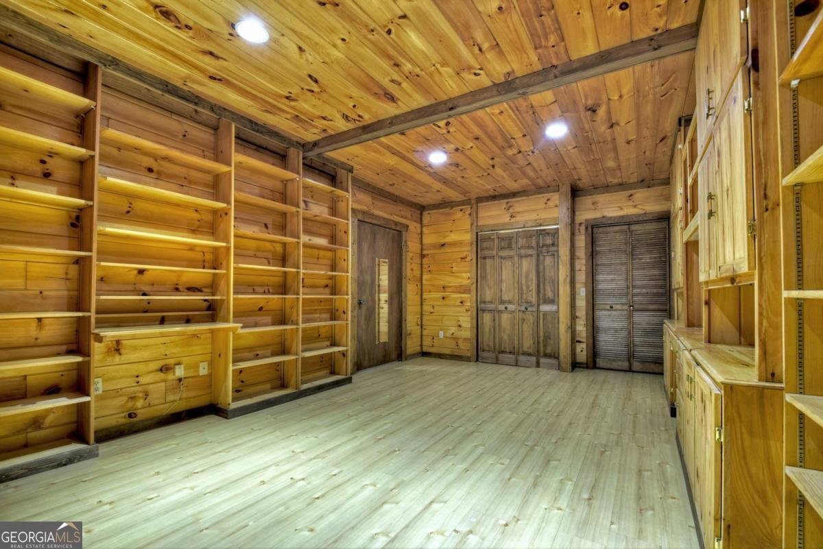 99 Cedar Ridge Road Cherry Log - 32