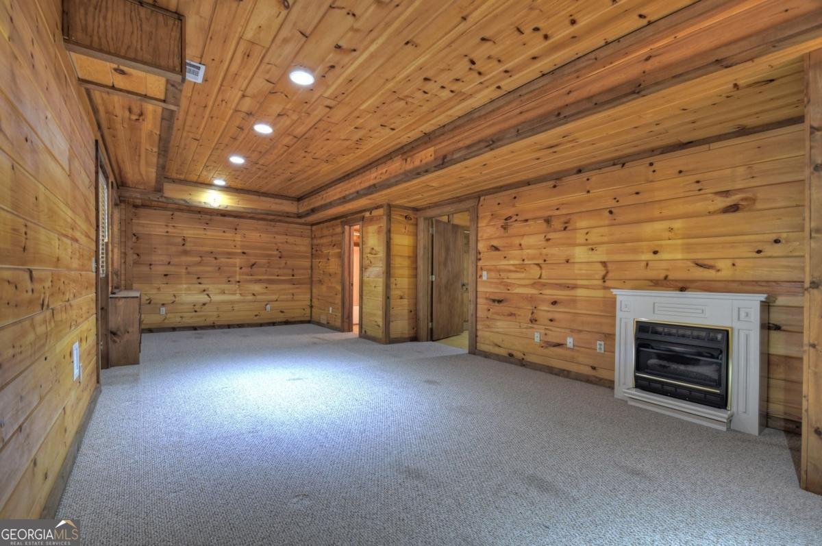 99 Cedar Ridge Road Cherry Log - 34