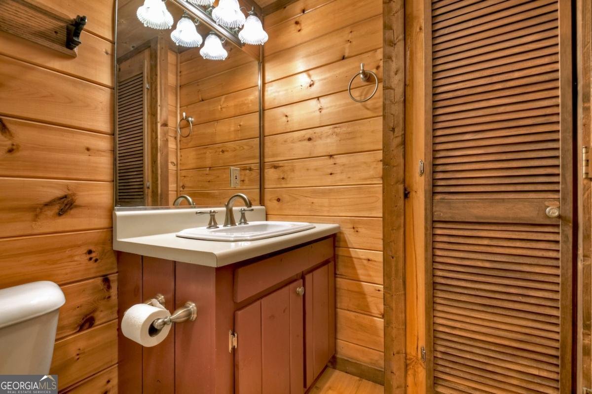 99 Cedar Ridge Road Cherry Log - 36
