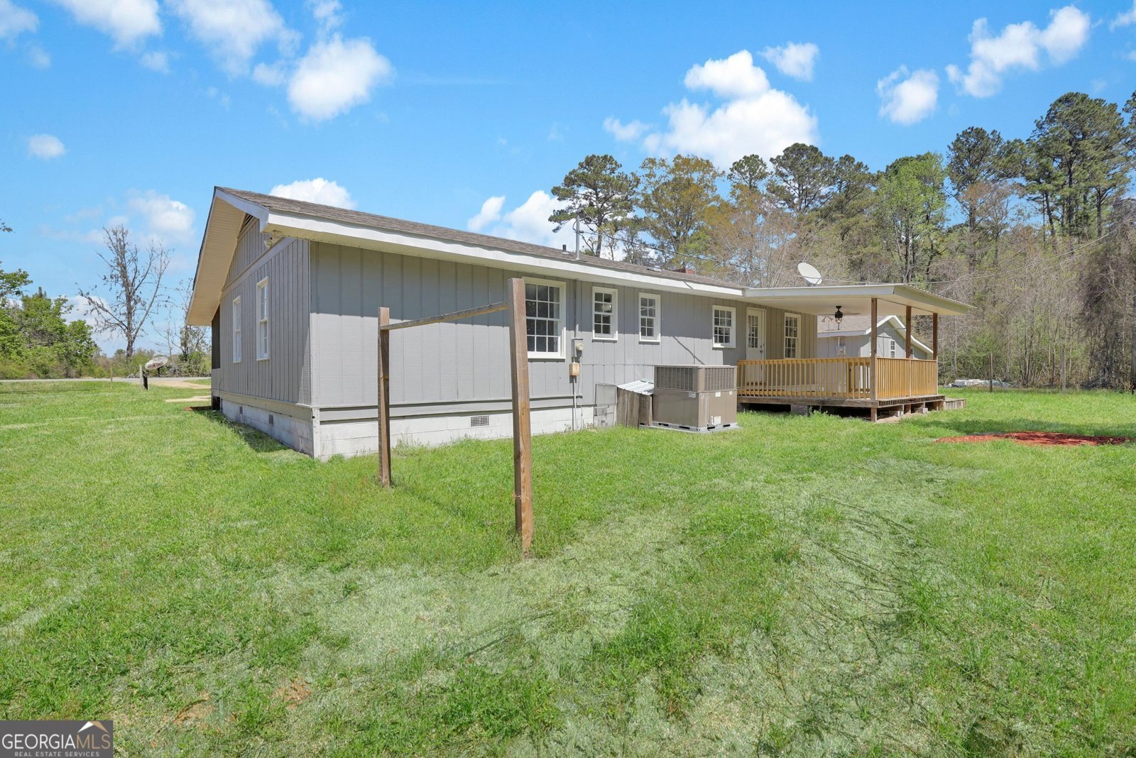 636 Highway 80 Ellabell - 37
