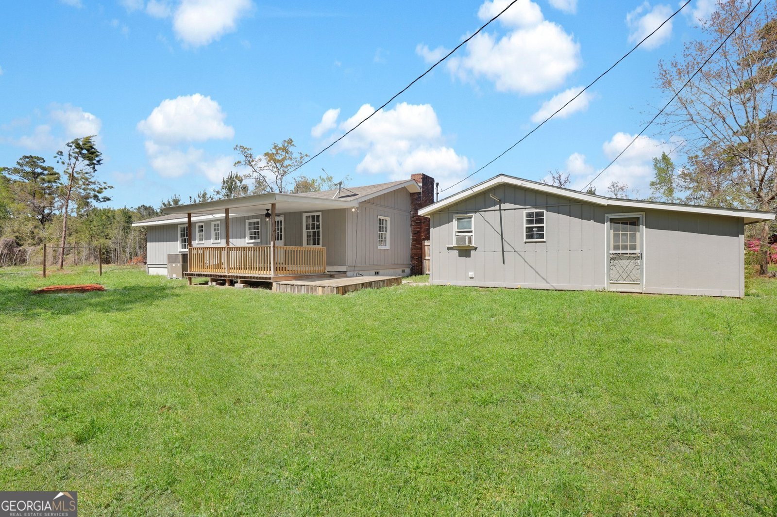 636 Highway 80 Ellabell - 39