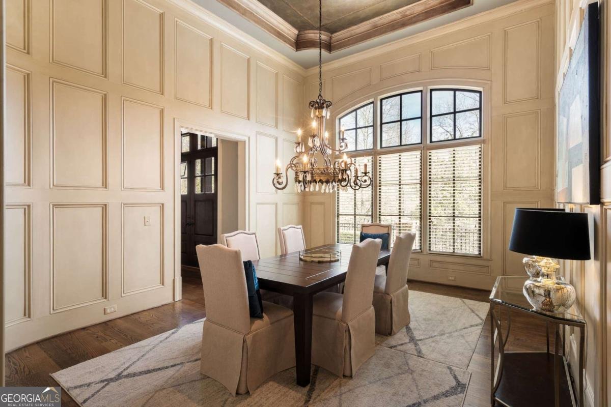 4755 COLUMNS Drive Marietta - 28