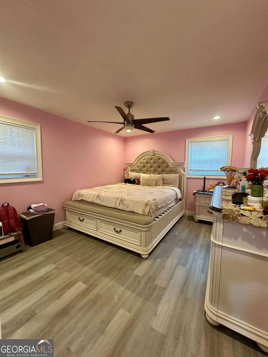 172 SCARSDALE Drive Riverdale - 12