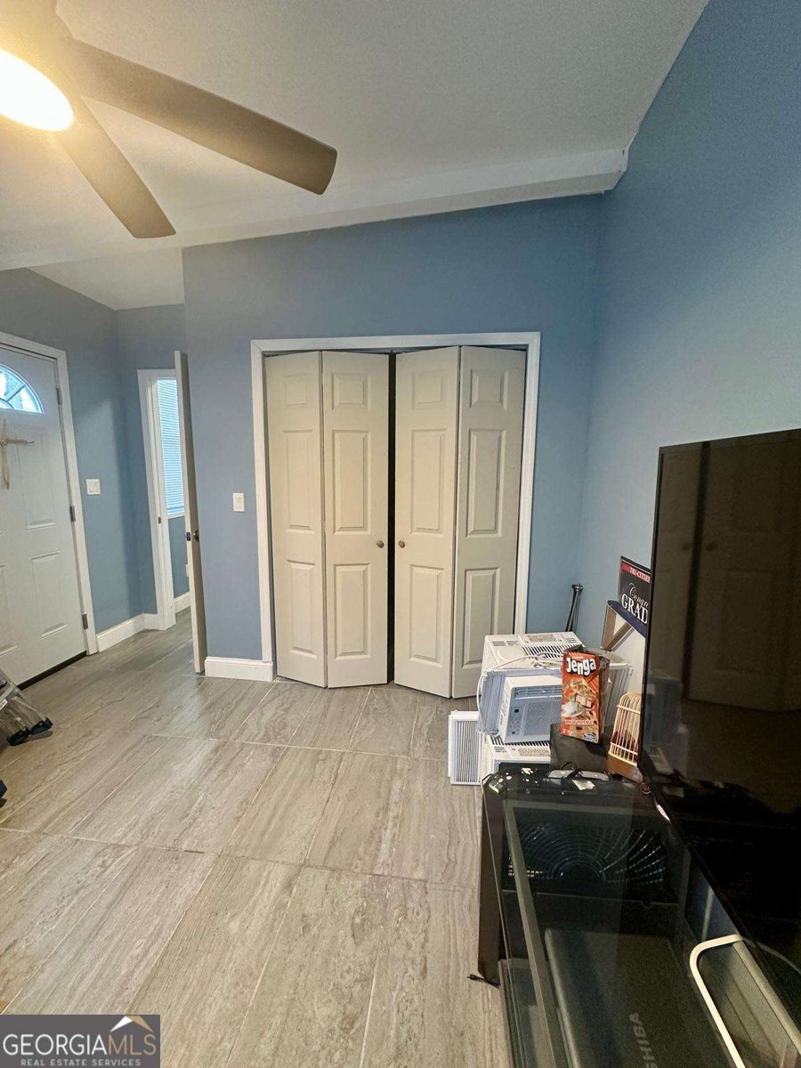 172 SCARSDALE Drive Riverdale - 17