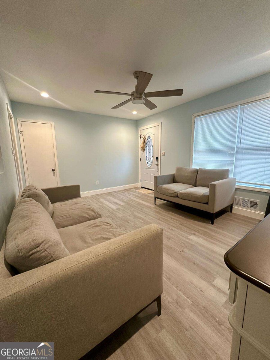 172 SCARSDALE Drive Riverdale - 3