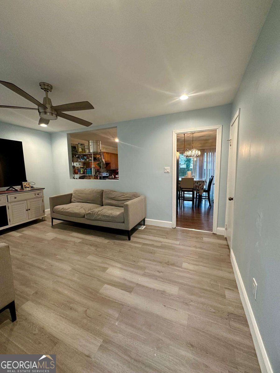 172 SCARSDALE Drive Riverdale - 4