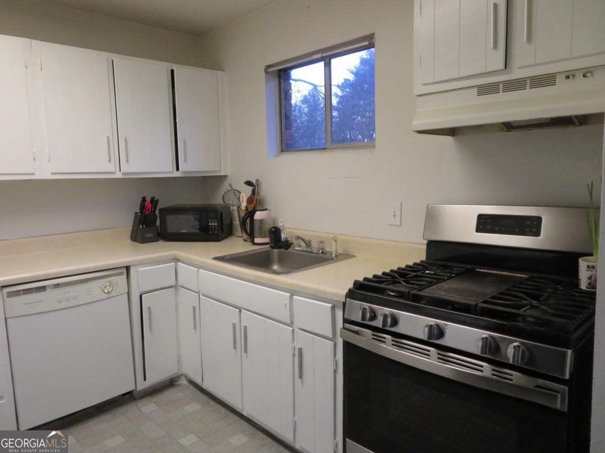 5586 Kingsport Drive Atlanta - 13