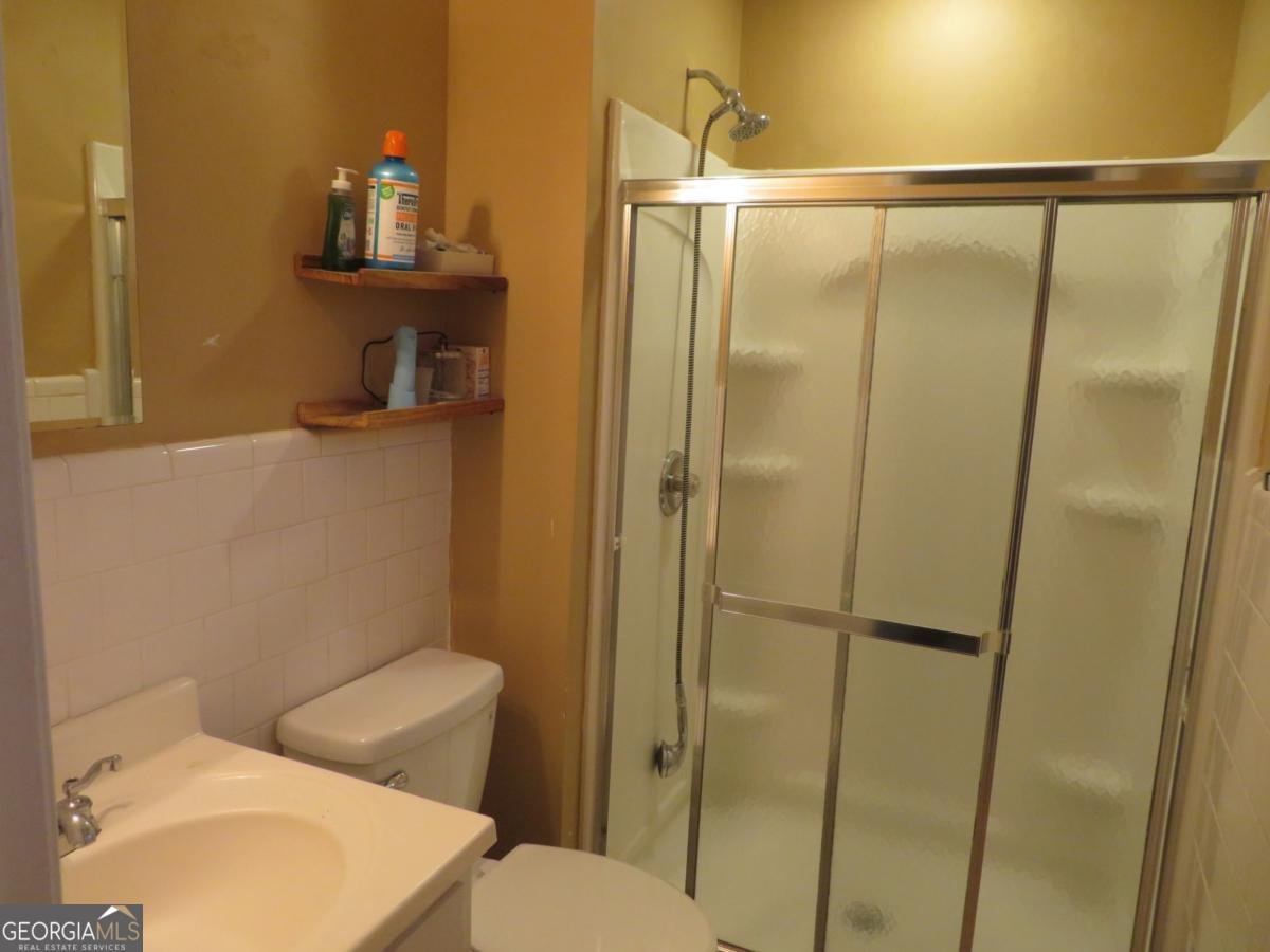 5586 Kingsport Drive Atlanta - 25