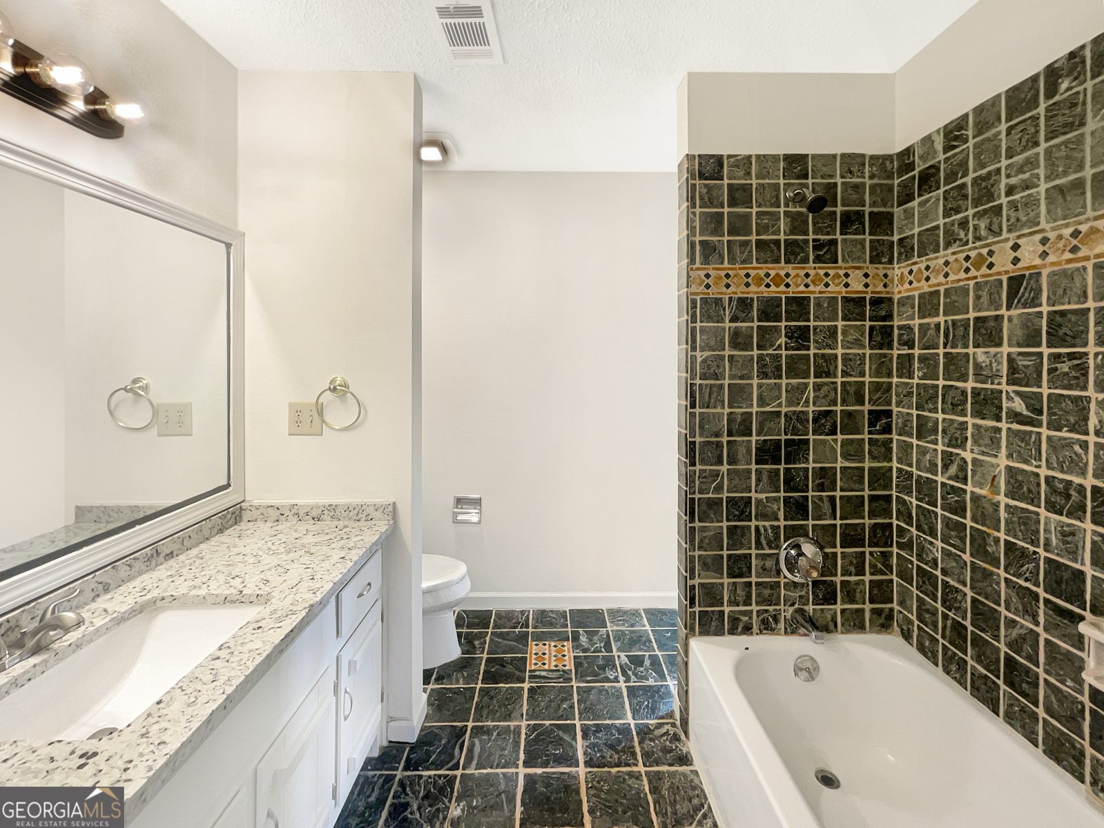 7040 Northgreen Drive Sandy Springs - 23