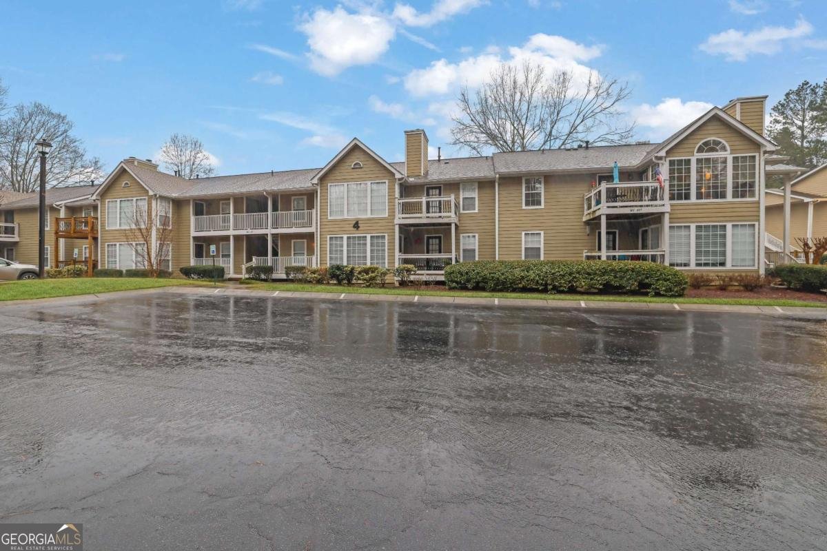 411 Berkeley Woods Drive Duluth - 1