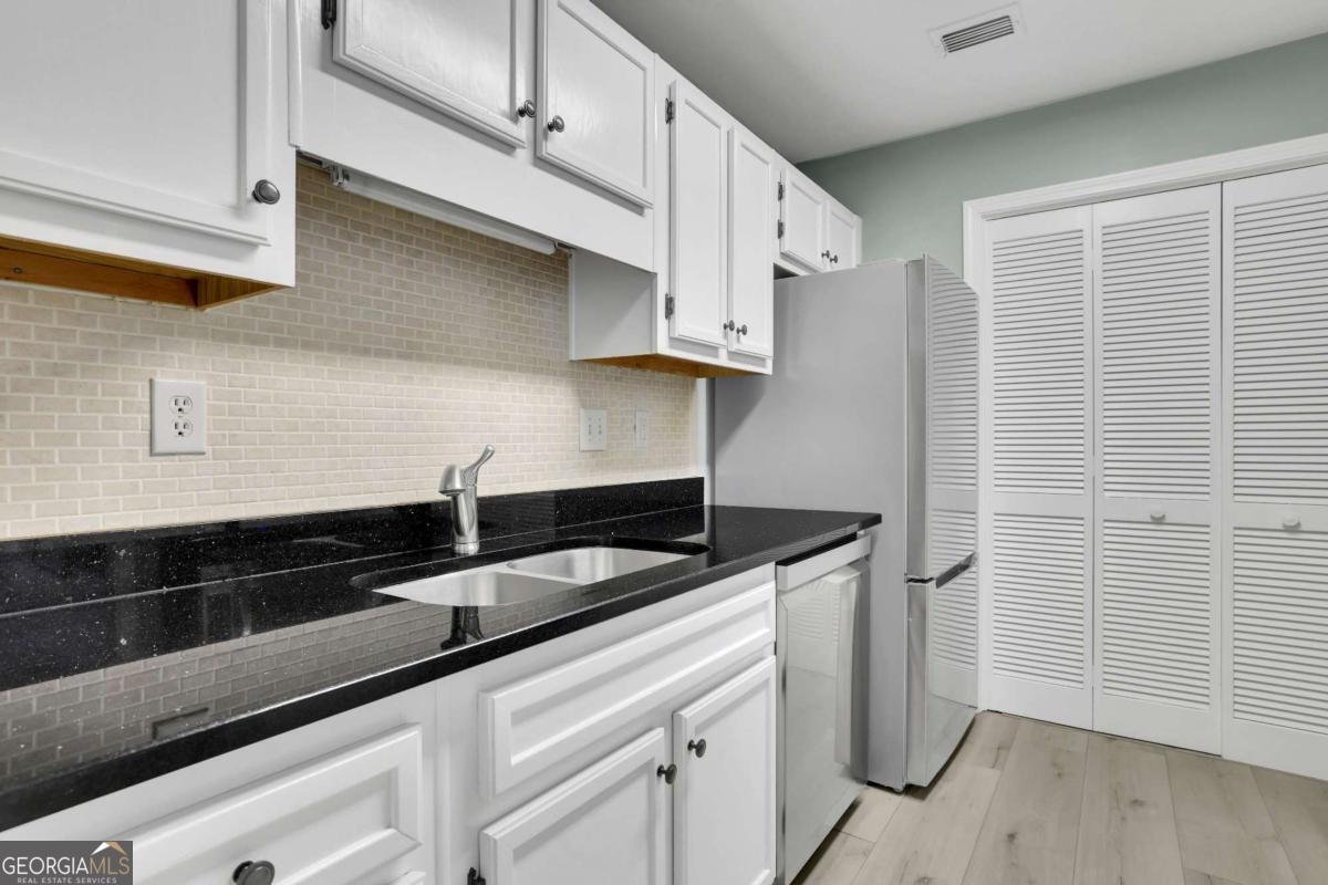 411 Berkeley Woods Drive Duluth - 16
