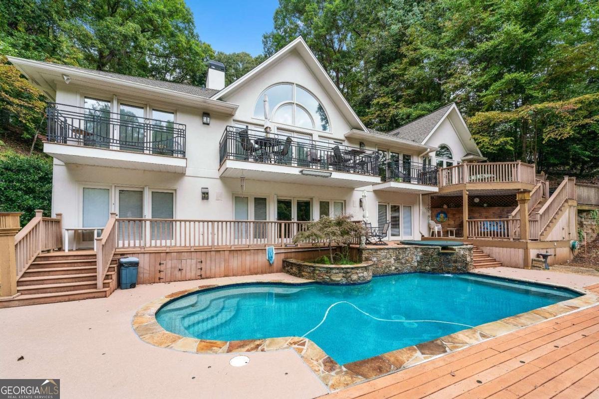 955 Lake Drive Gainesville - 20