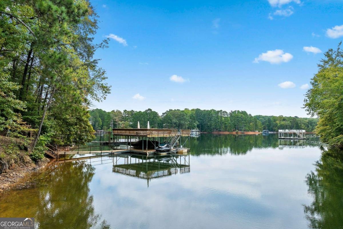 955 Lake Drive Gainesville - 28