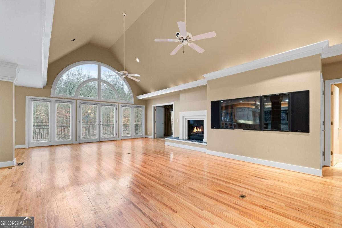 955 Lake Drive Gainesville - 36