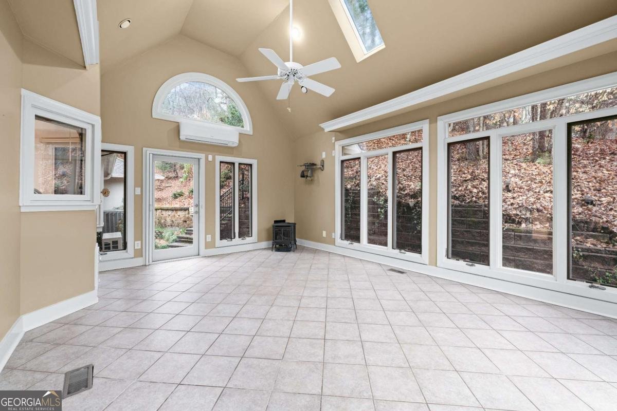 955 Lake Drive Gainesville - 42