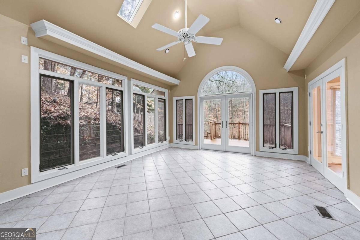 955 Lake Drive Gainesville - 43