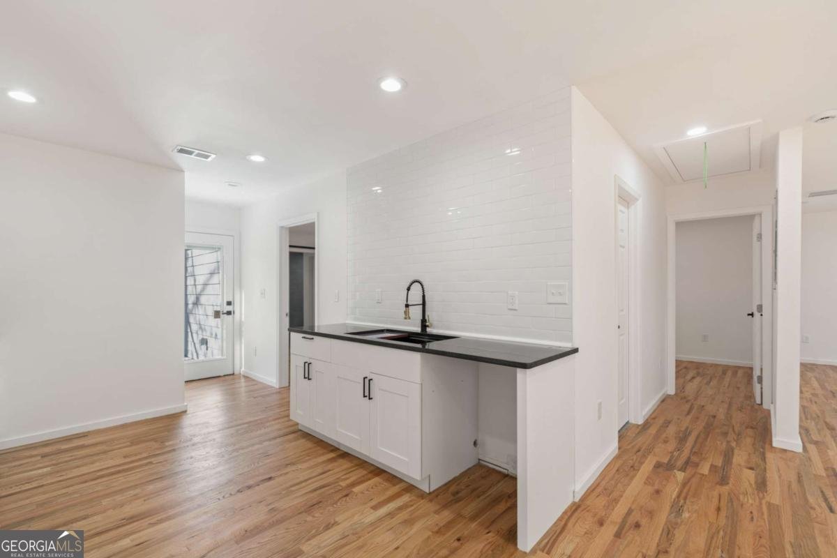 578 Center Hill Avenue Atlanta - 10