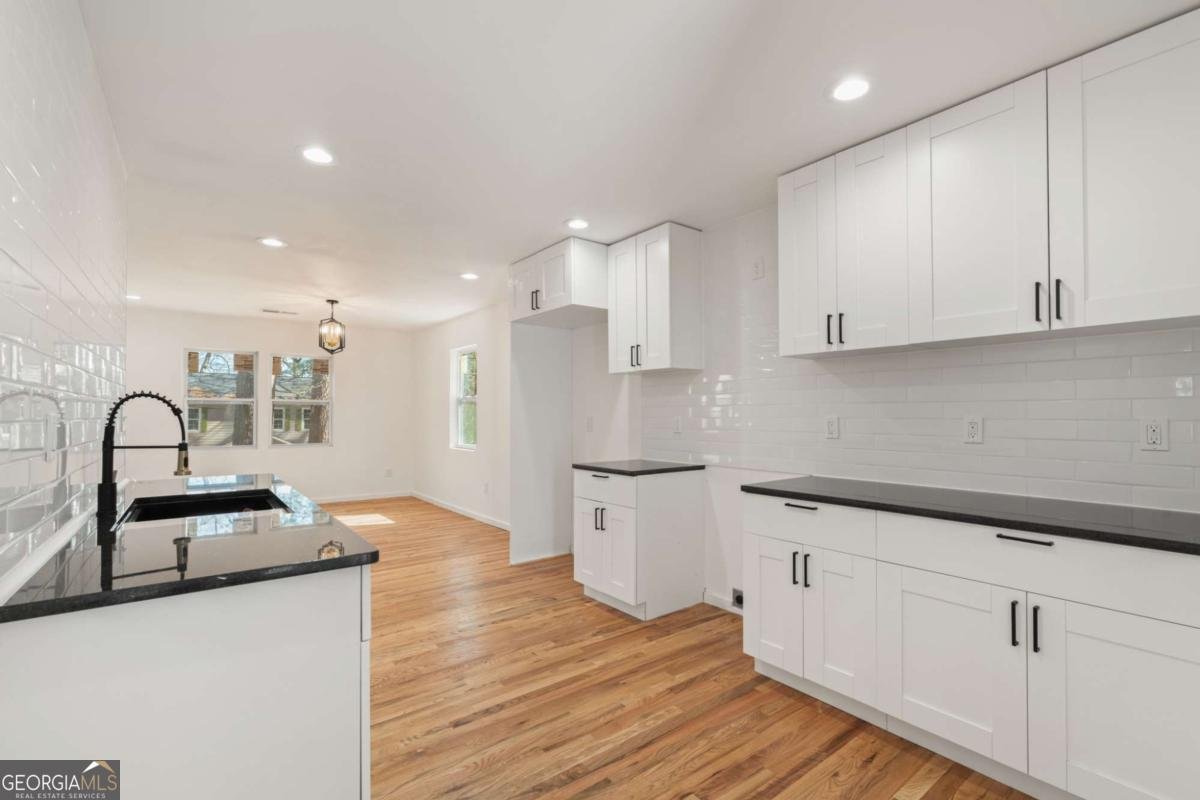 578 Center Hill Avenue Atlanta - 11