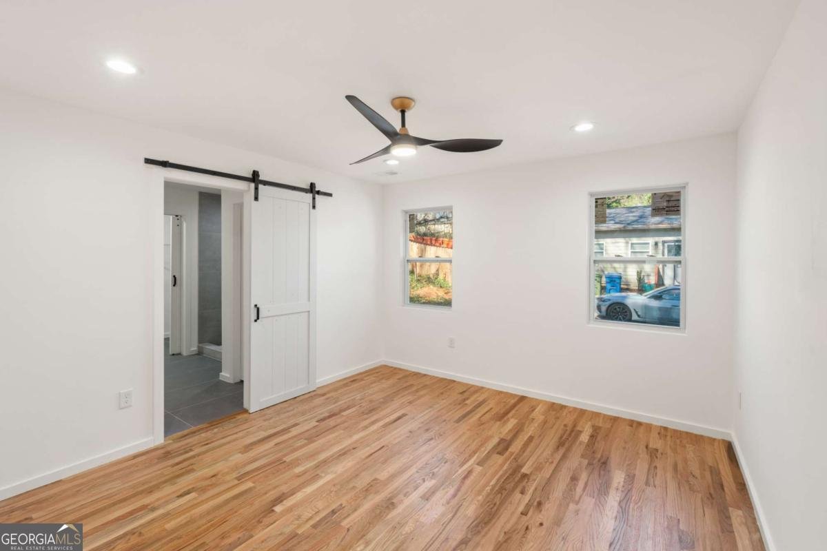 578 Center Hill Avenue Atlanta - 14