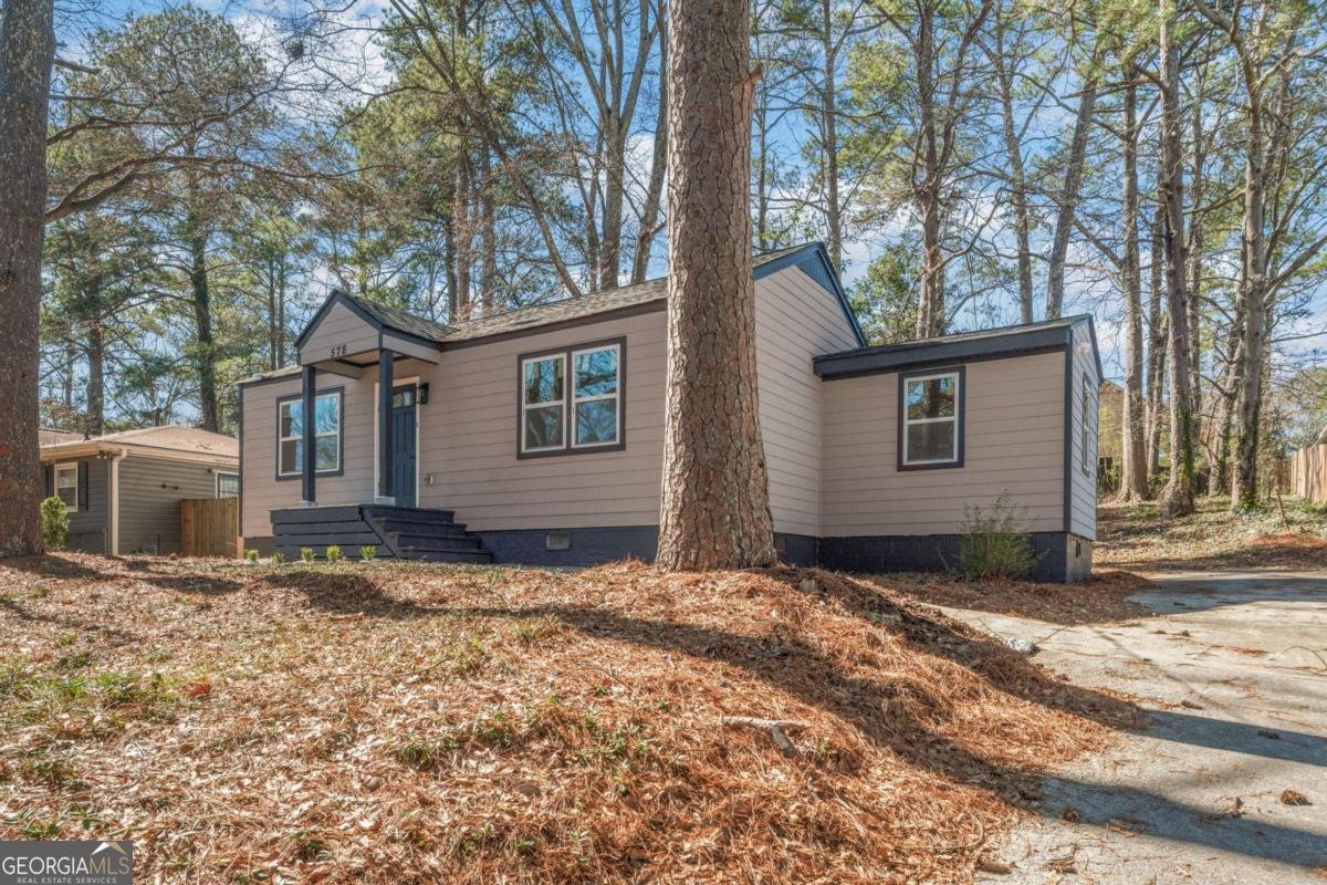 578 Center Hill Avenue Atlanta - 2