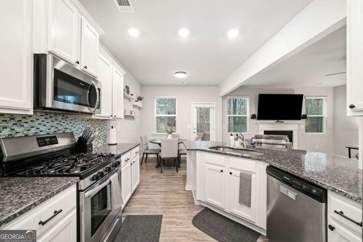 319 Pinewood Drive Woodstock - 2