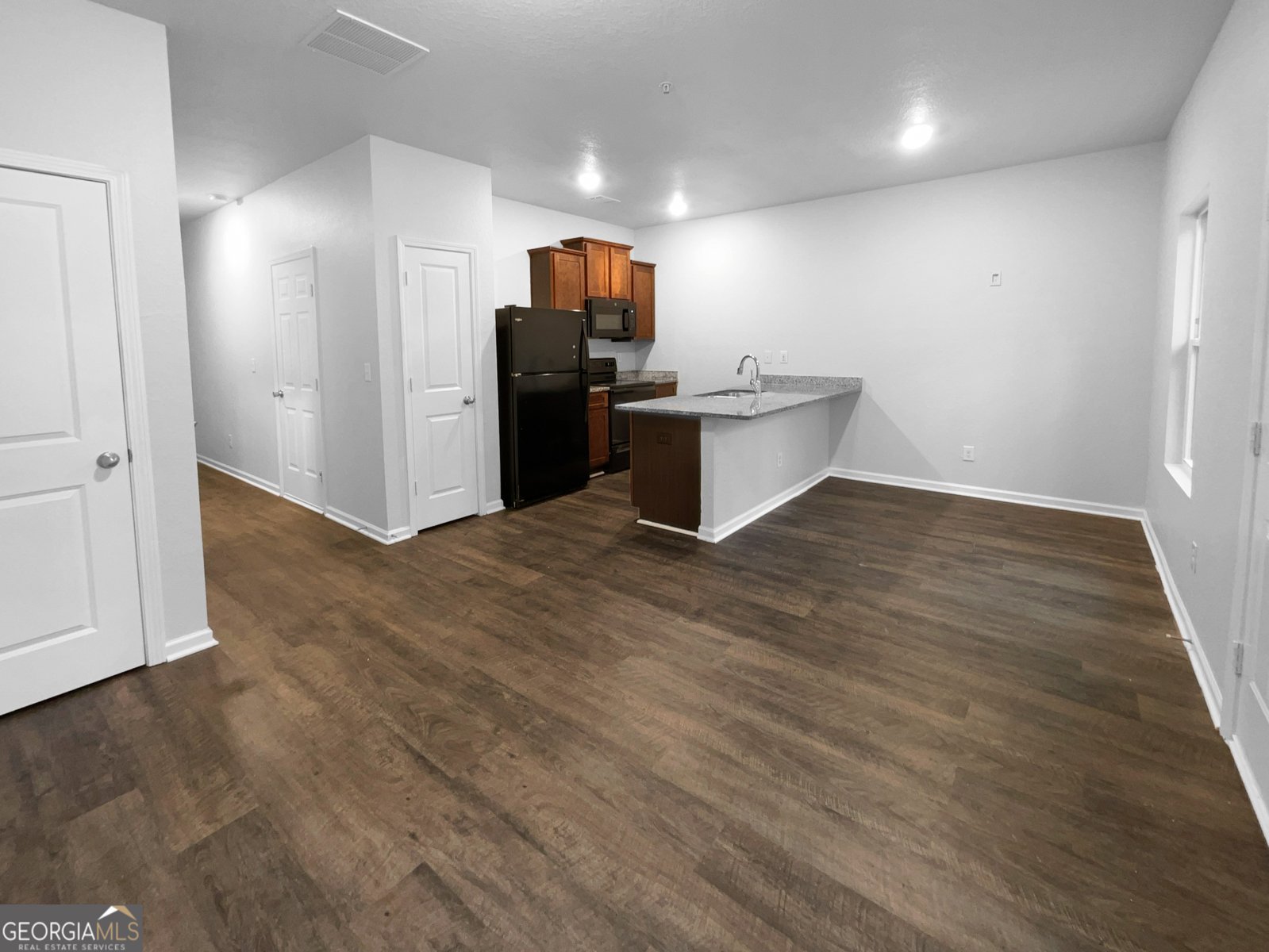 1112 Highwood Lane East Point - 11