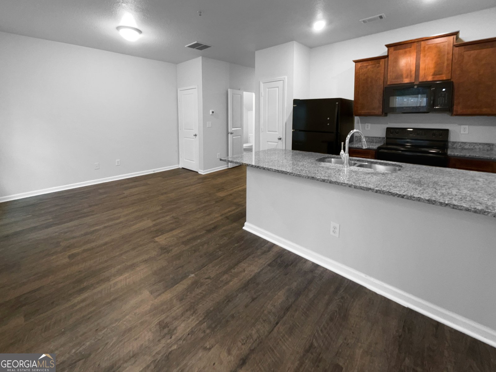 1112 Highwood Lane East Point - 12
