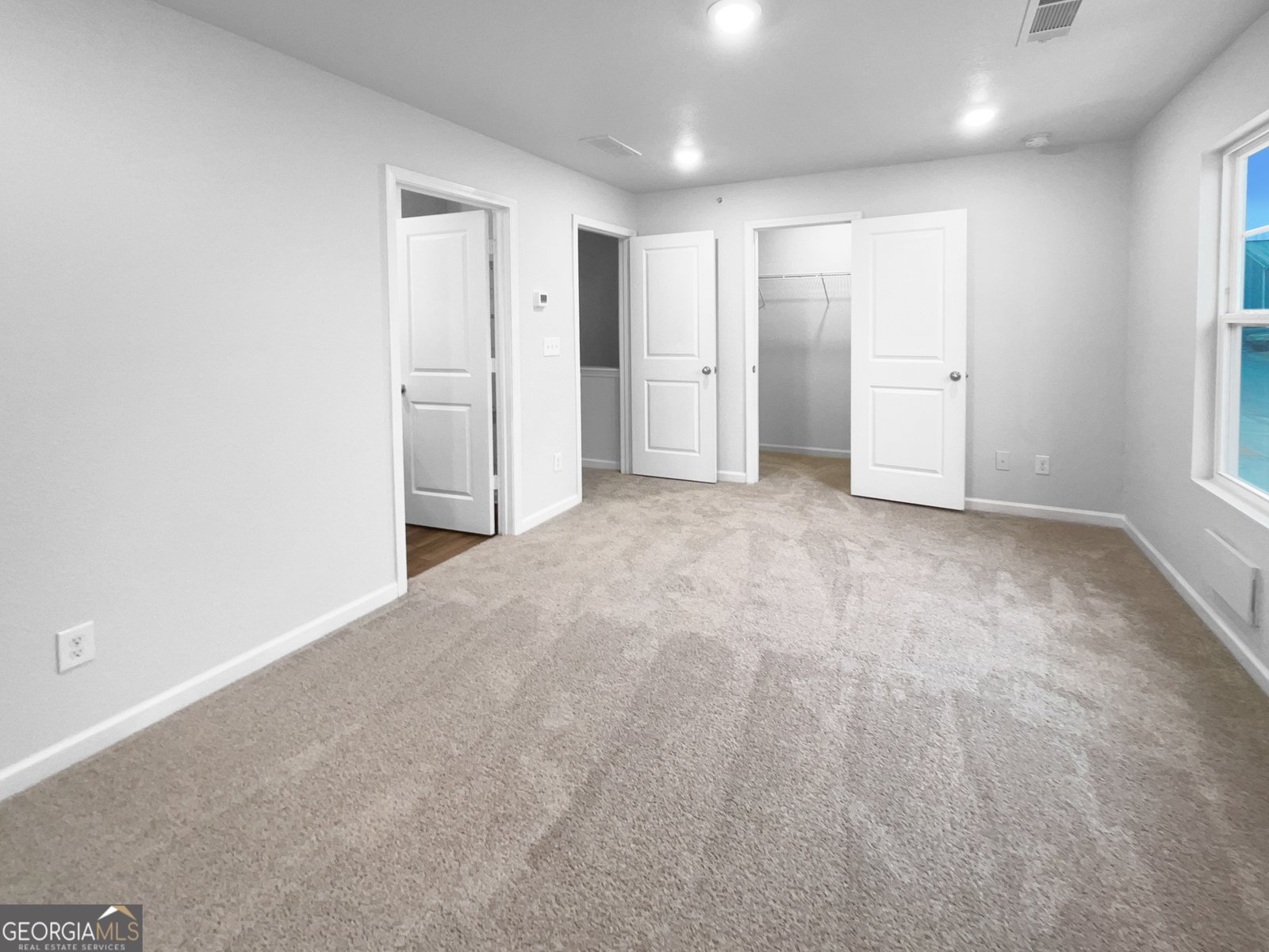 1112 Highwood Lane East Point - 16