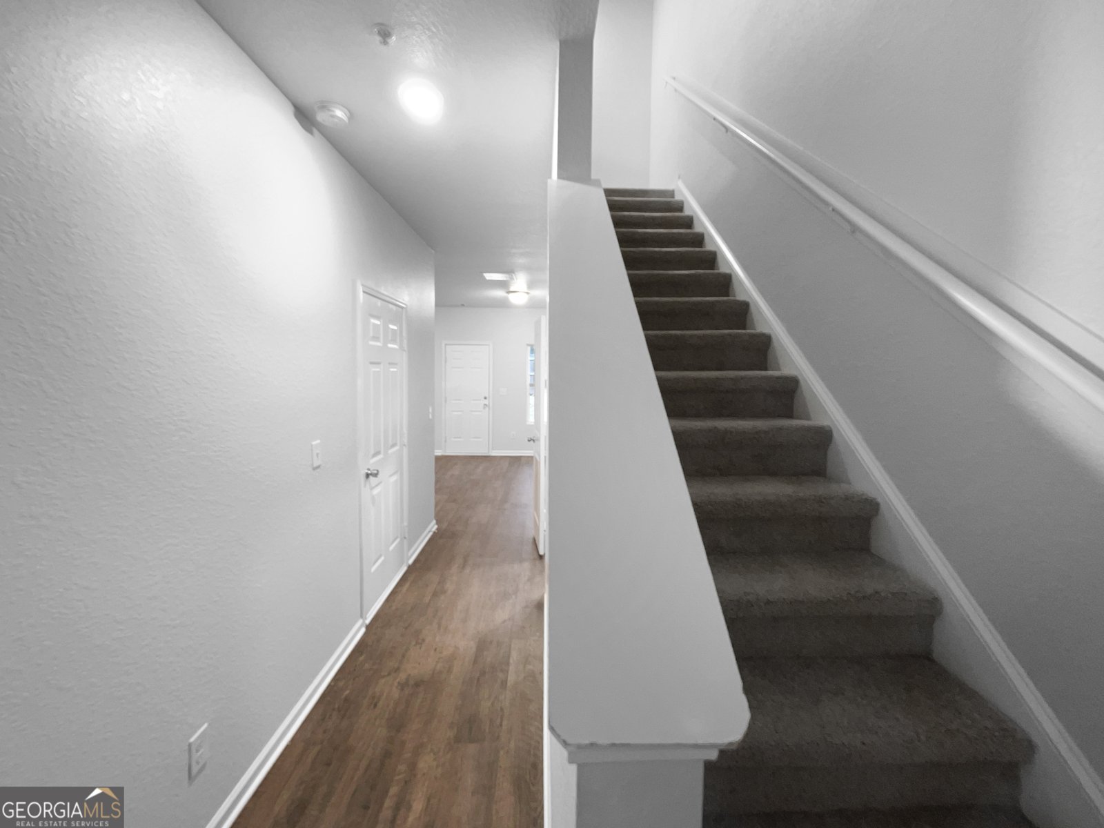 1112 Highwood Lane East Point - 9
