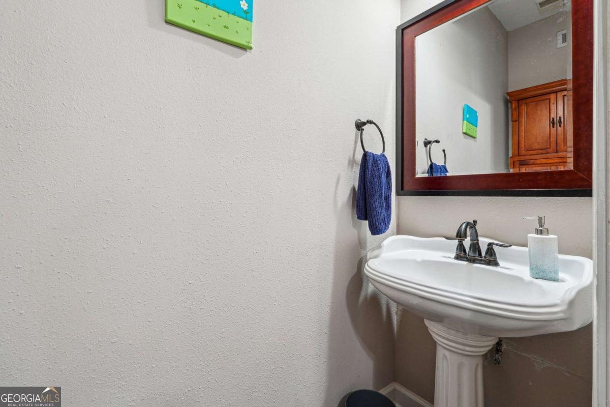 3777 Peachtree Road Atlanta - 23