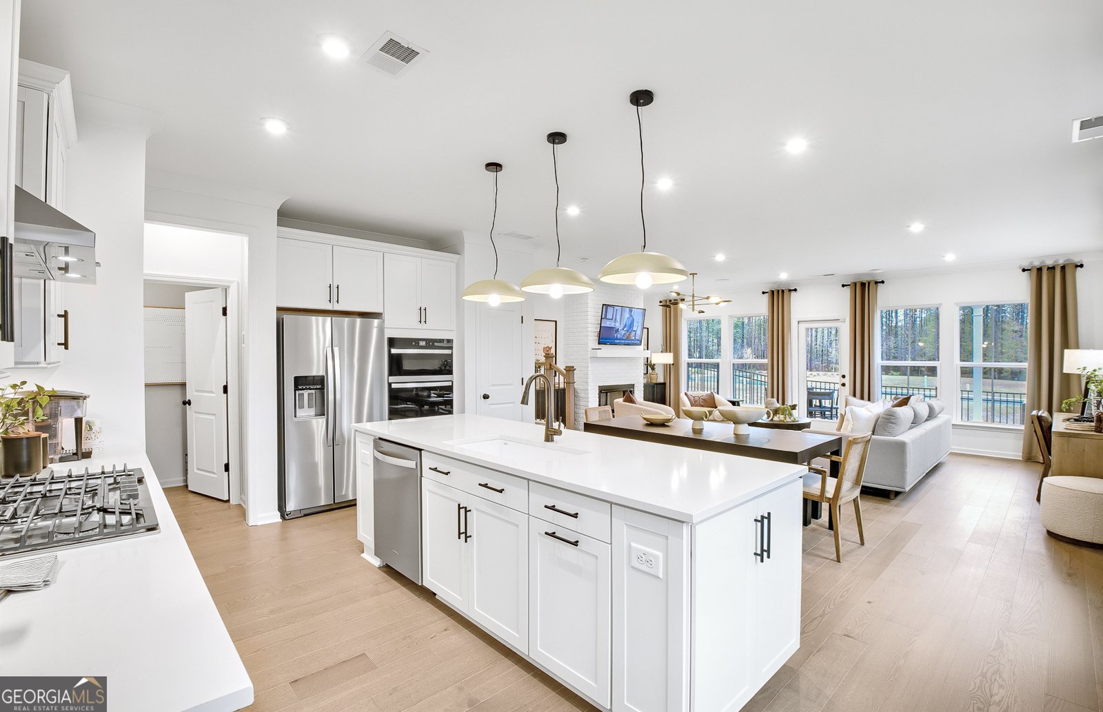 5769 5769 Tillman Way Powder Springs - 5