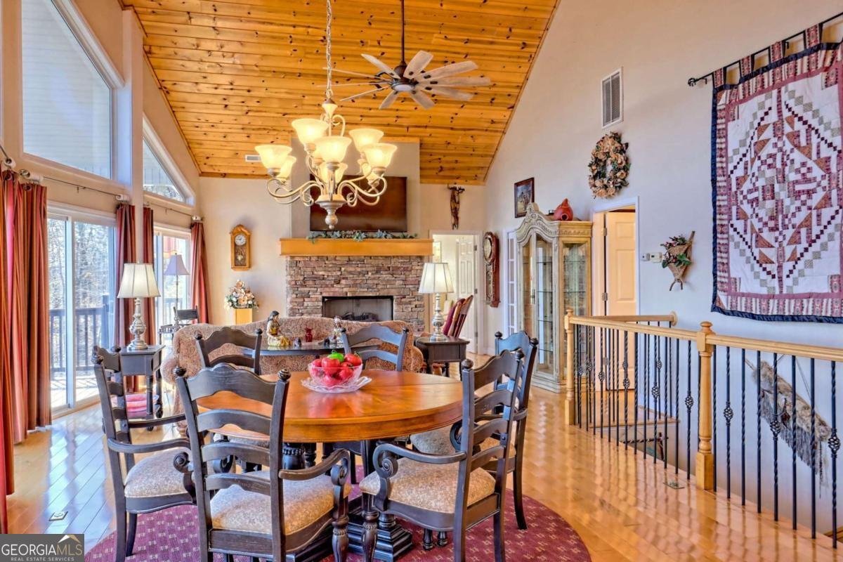 1085 Chatuge Village Circle Hayesville - 23