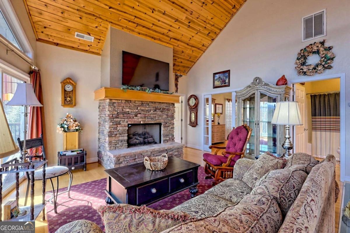 1085 Chatuge Village Circle Hayesville - 25