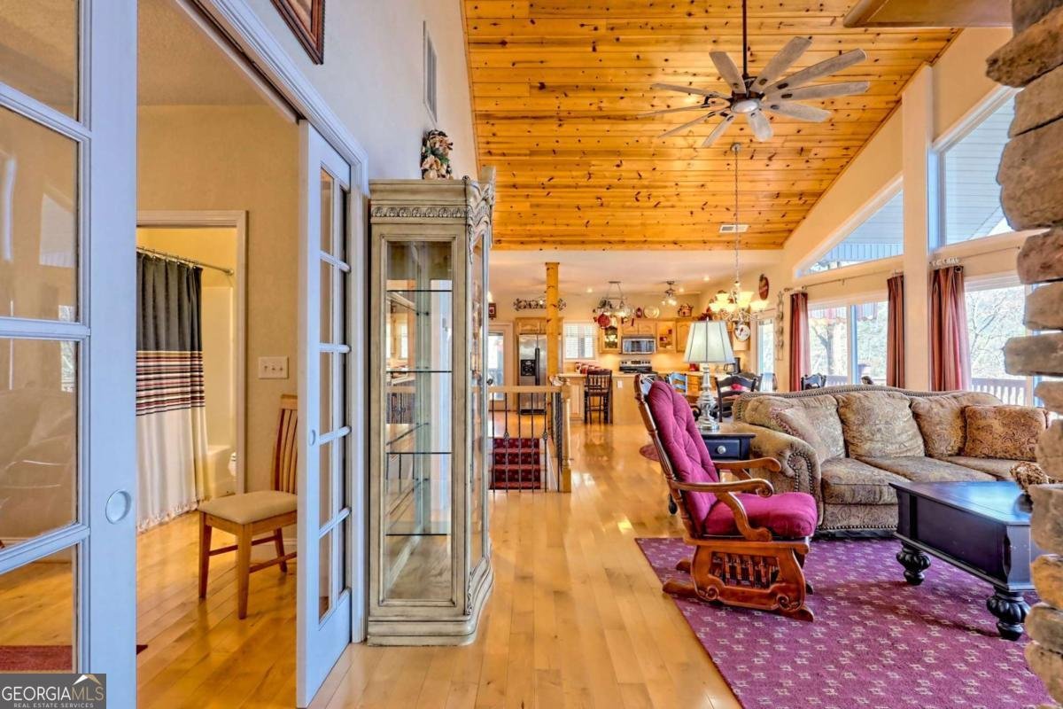 1085 Chatuge Village Circle Hayesville - 35