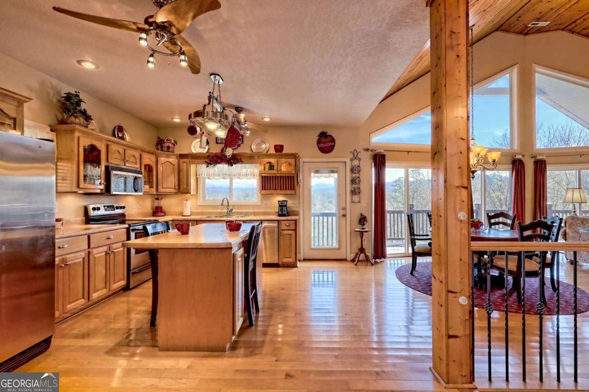 1085 Chatuge Village Circle Hayesville - 9
