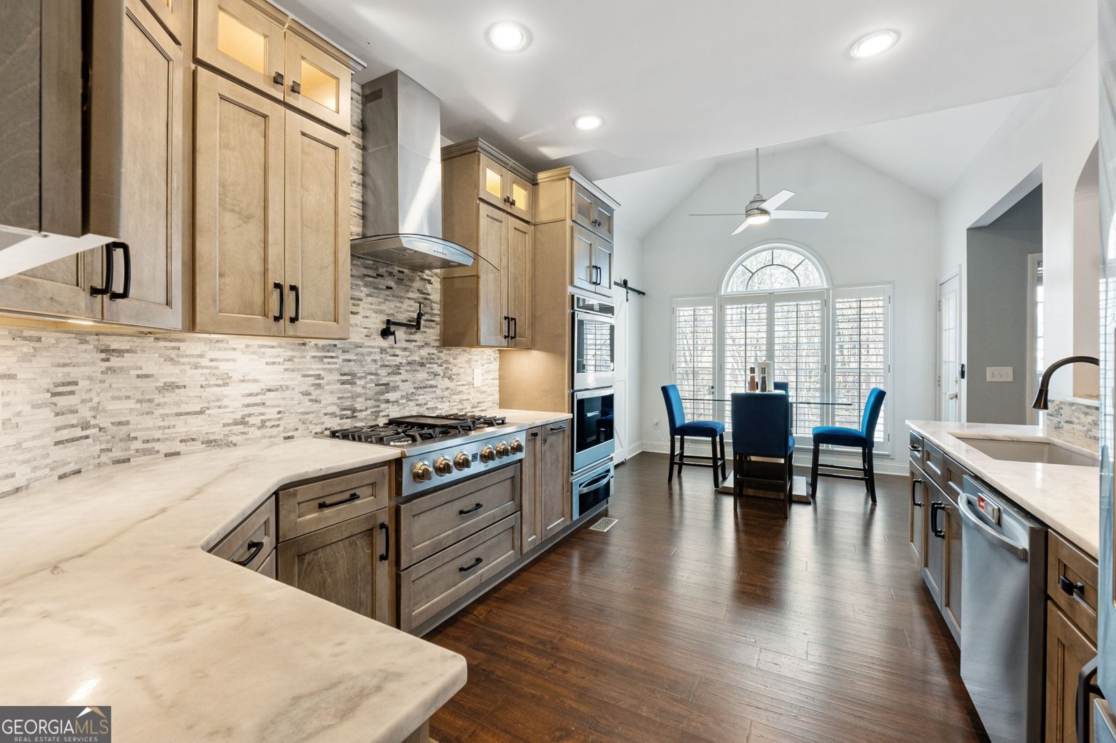 40 PLANTERS Drive Cartersville - 12