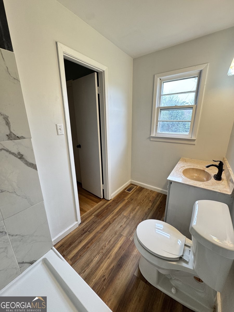 201 Meadowdale Drive Warner Robins - 24