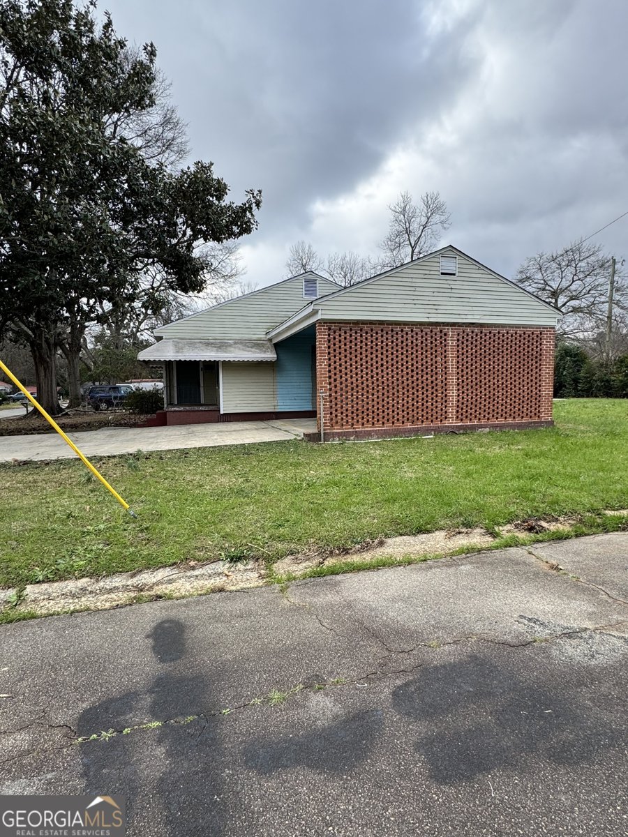 201 Meadowdale Drive Warner Robins - 27