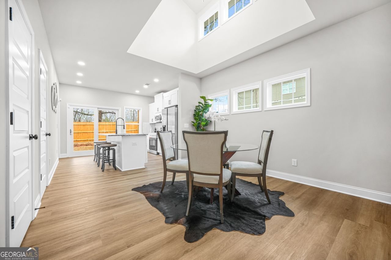 395 LAKE Avenue Atlanta - 19