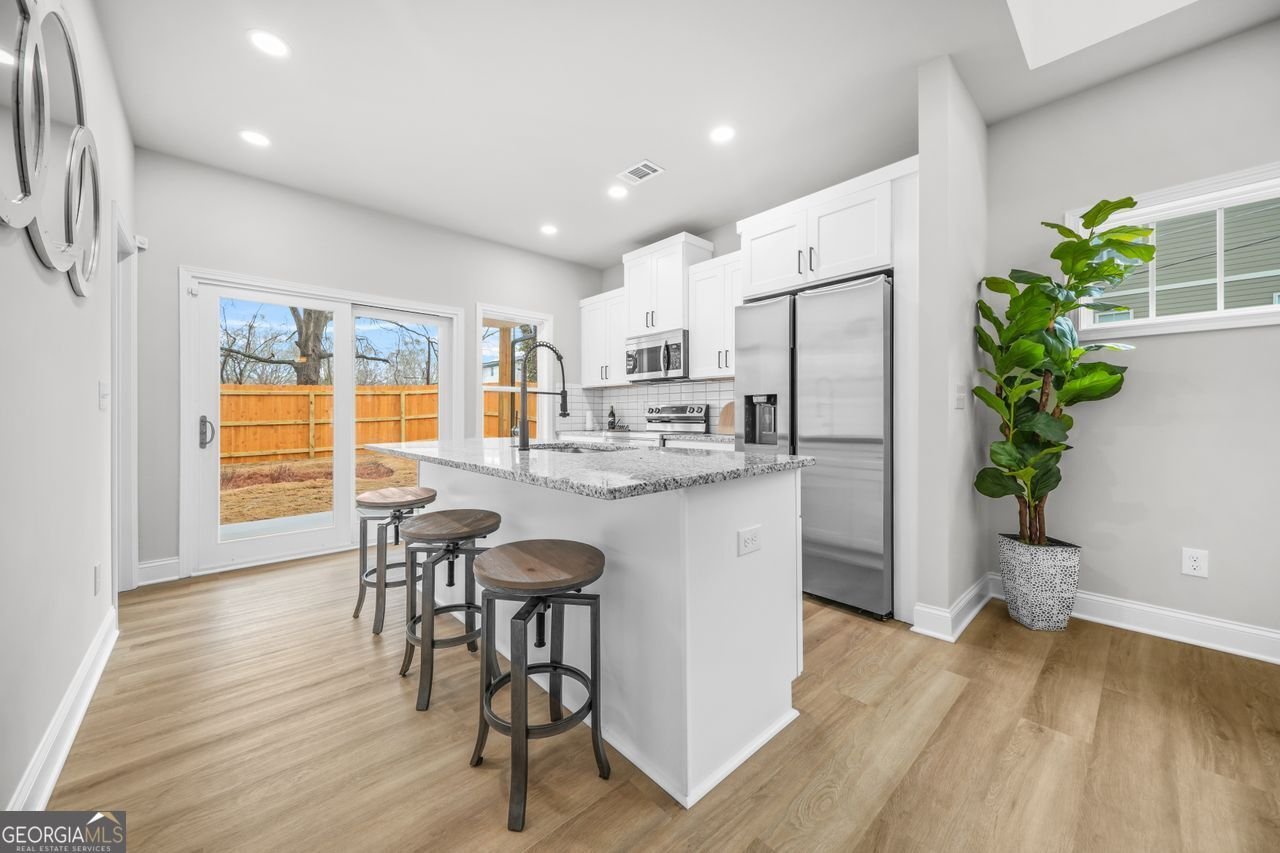 395 LAKE Avenue Atlanta - 20