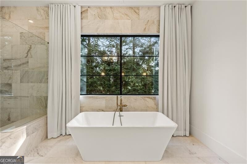 5060 Lake Forrest Drive Atlanta - 16