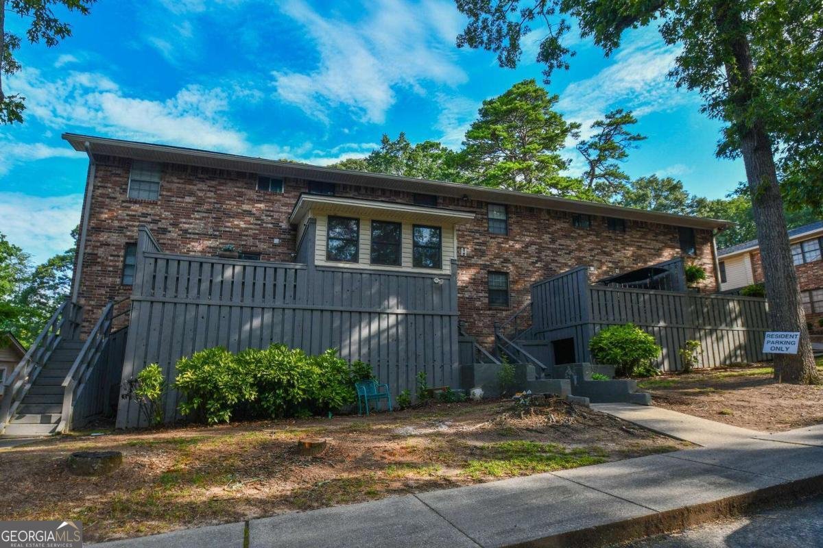 1235 Riverside Drive Gainesville - 31