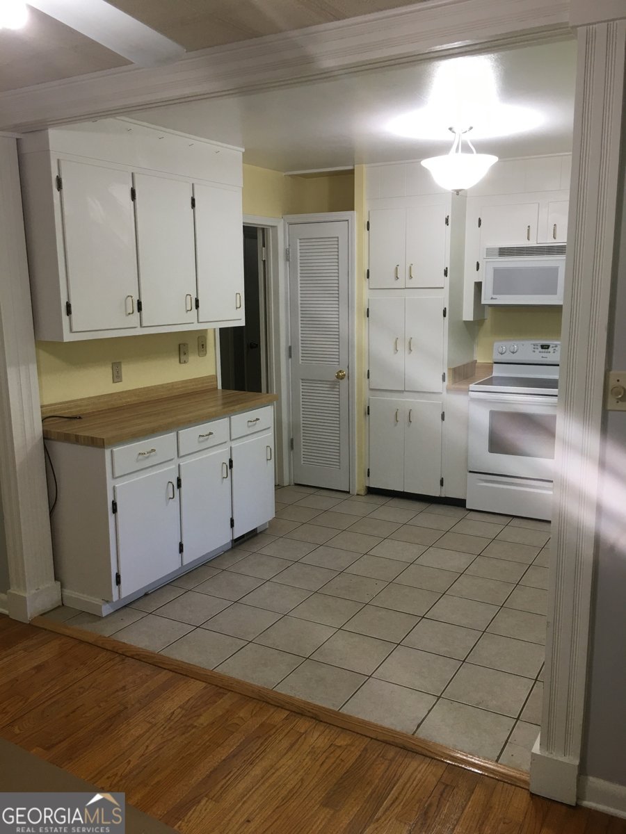 825 Forest Lake Drive Macon - 16