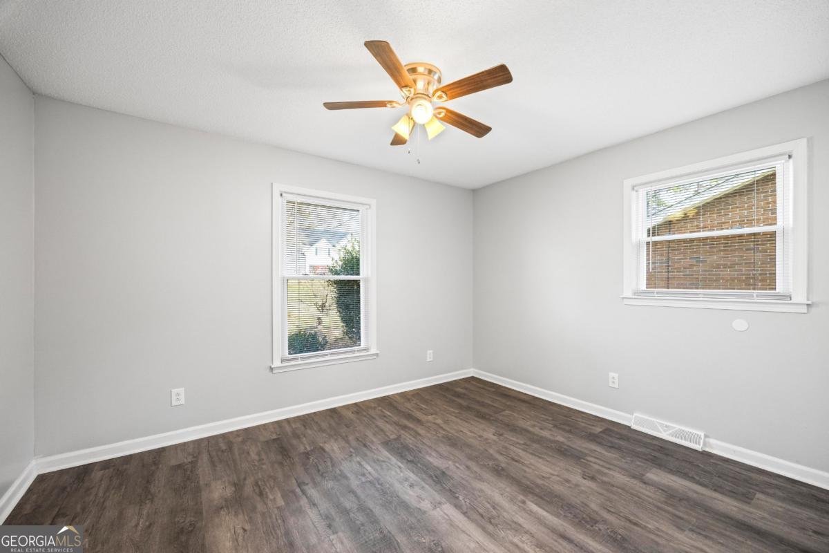 624 Pine Valley Drive Royston - 18