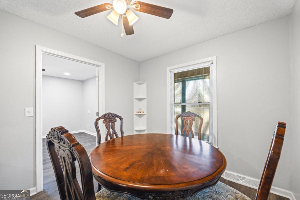 624 Pine Valley Drive Royston - 25