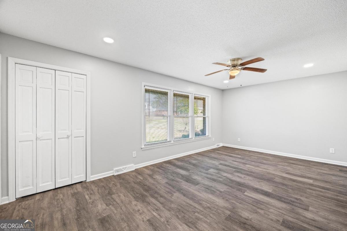 624 Pine Valley Drive Royston - 3