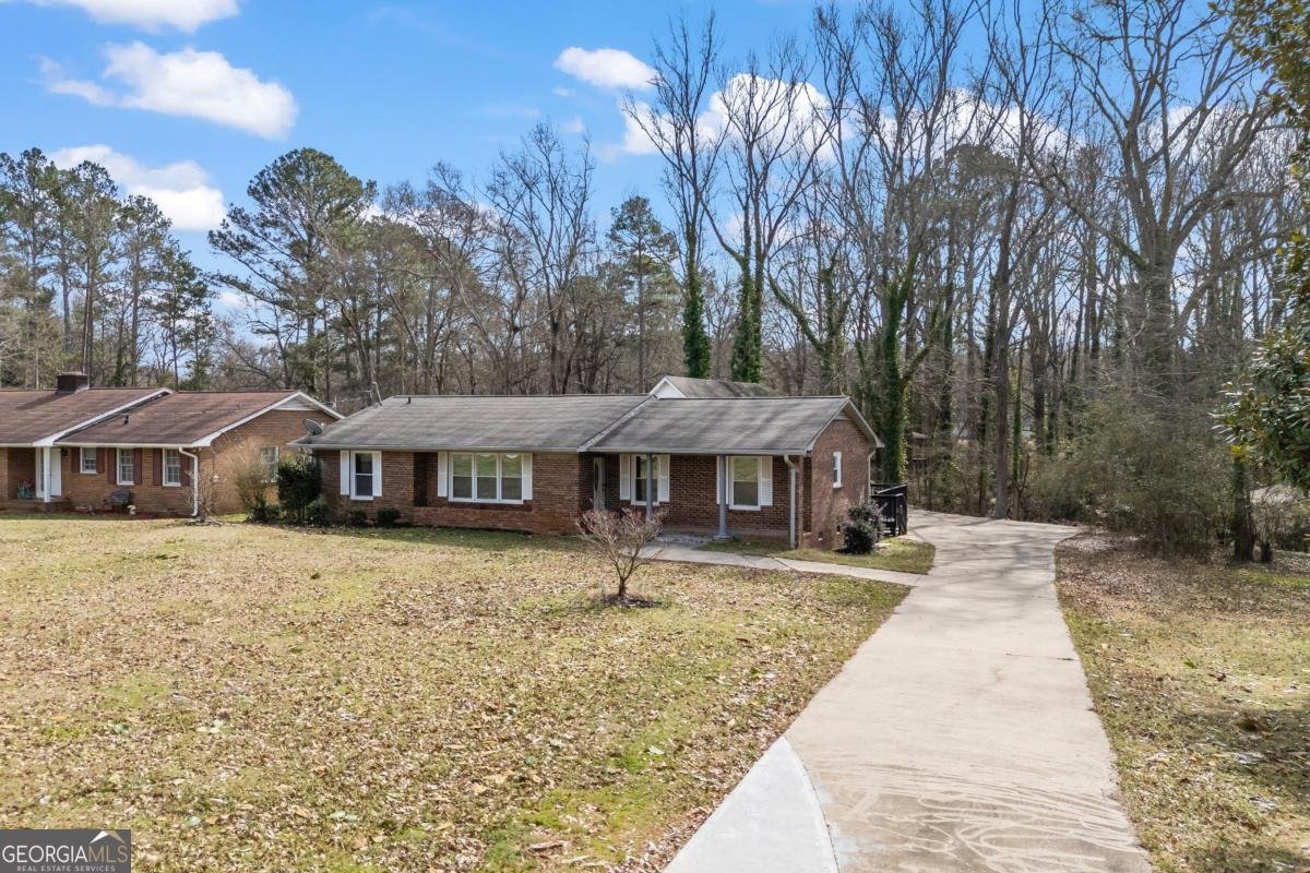 624 Pine Valley Drive Royston - 39