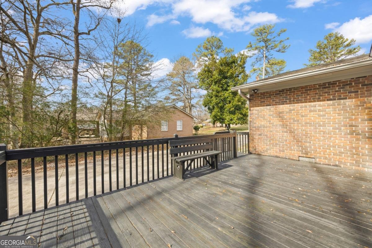 624 Pine Valley Drive Royston - 48
