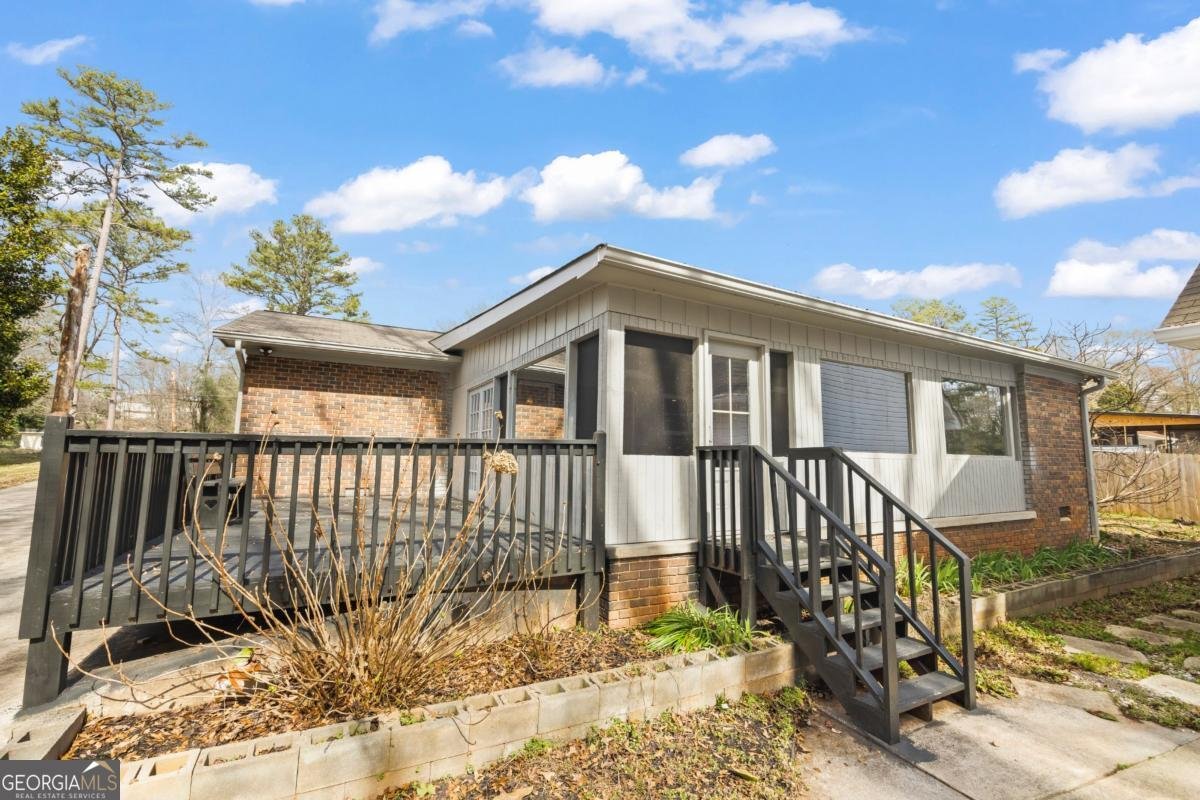624 Pine Valley Drive Royston - 53