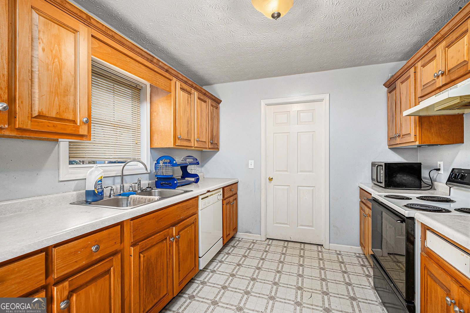 145 Goldust Avenue Clarkesville - 2
